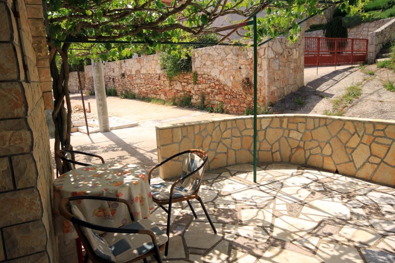 Apartments By The Sea Basina, Hvar - 542 Vrbanj Esterno foto