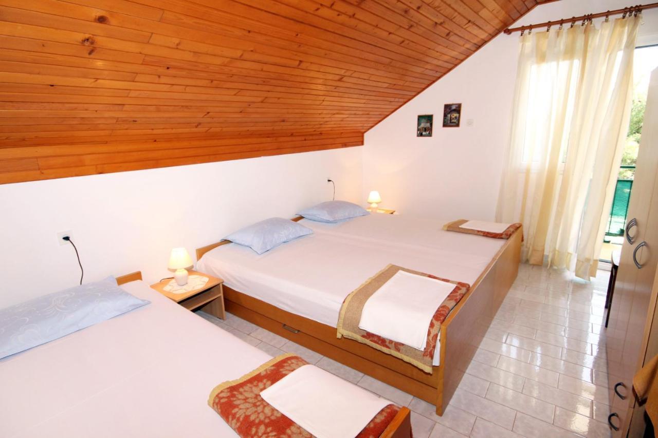 Apartments By The Sea Basina, Hvar - 542 Vrbanj Esterno foto