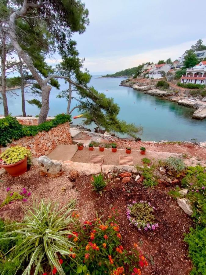 Apartments By The Sea Basina, Hvar - 542 Vrbanj Esterno foto